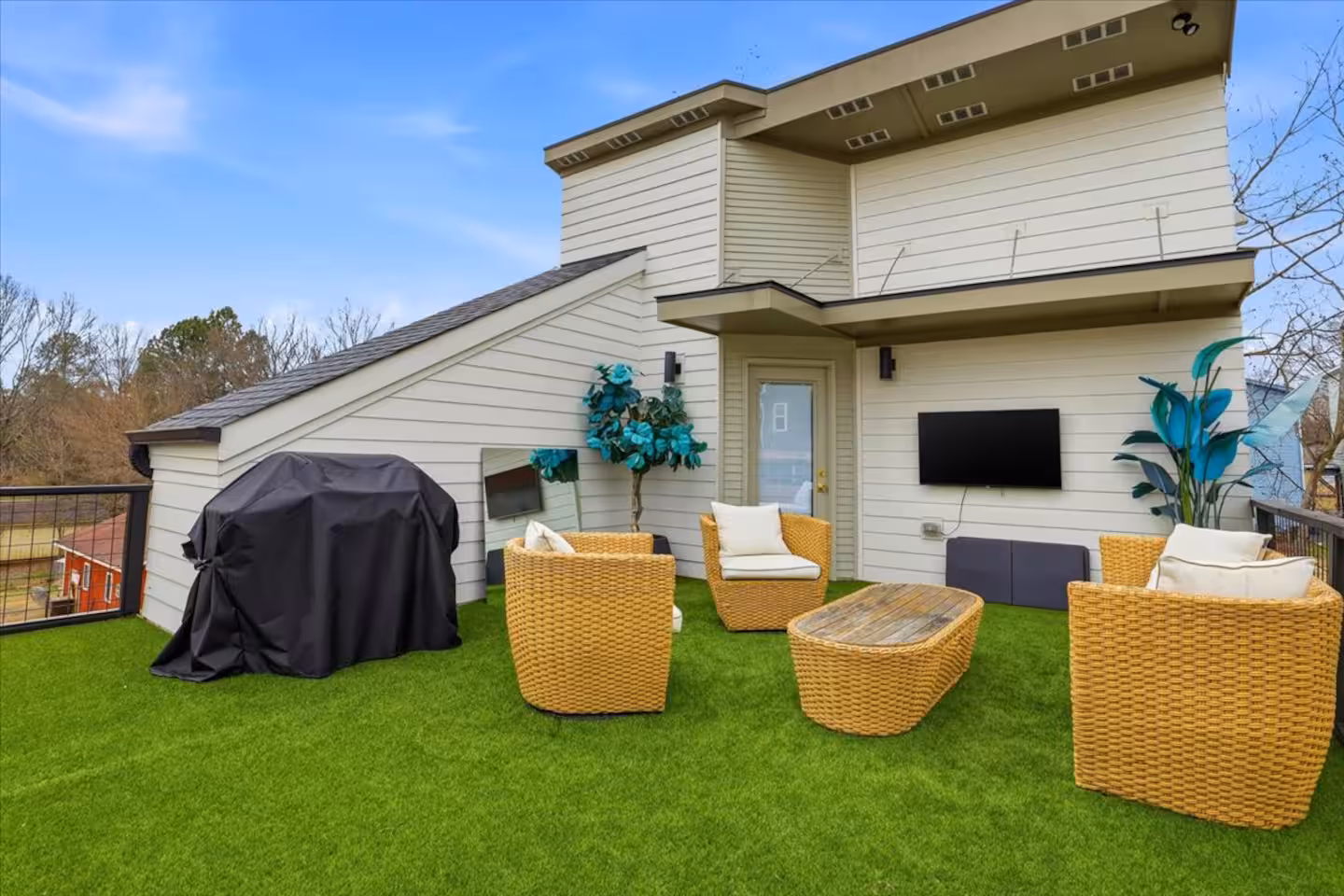 Commonwealth terrace